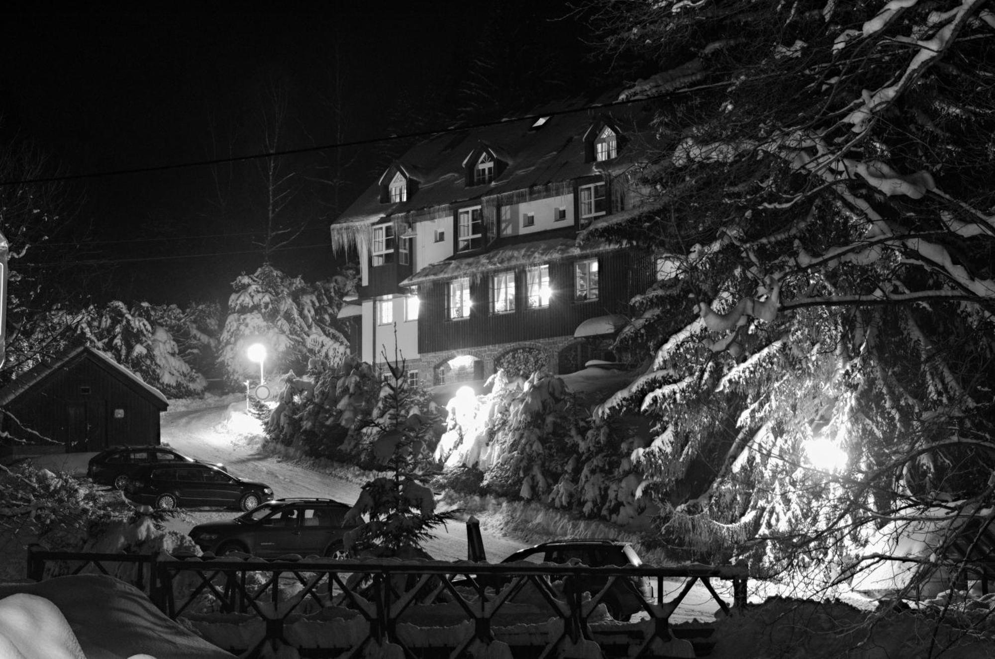 Hotel Konsel Ricky  Exterior photo